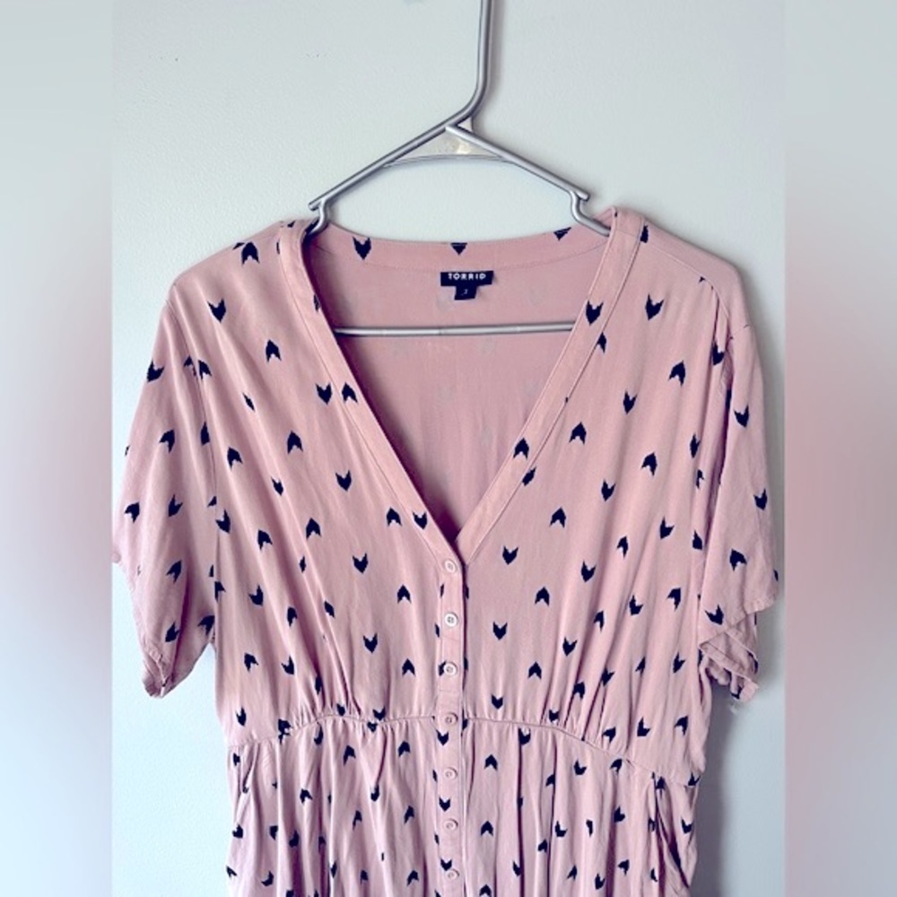 Torrid Midi Challis Sharkbite Shirt Dress size 2X Lavendar Ikat with Chevrons - Picture 6 of 9